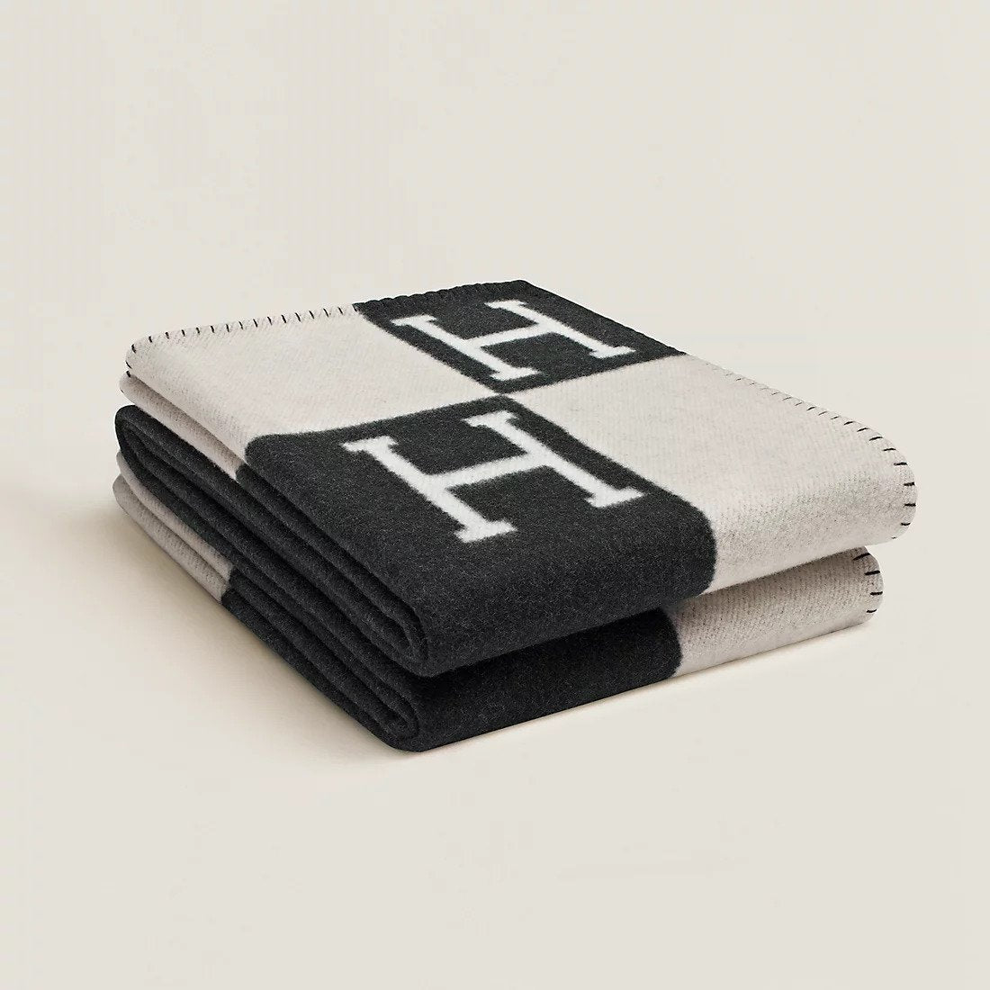 Norvo | Exclusive Cashmere and Golden Wool Blanket