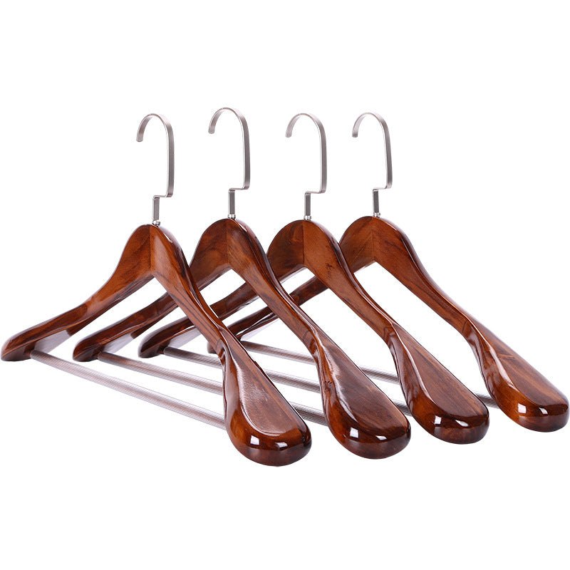 Oaklee Elite – Luxury Wooden Hangers with Refined Design