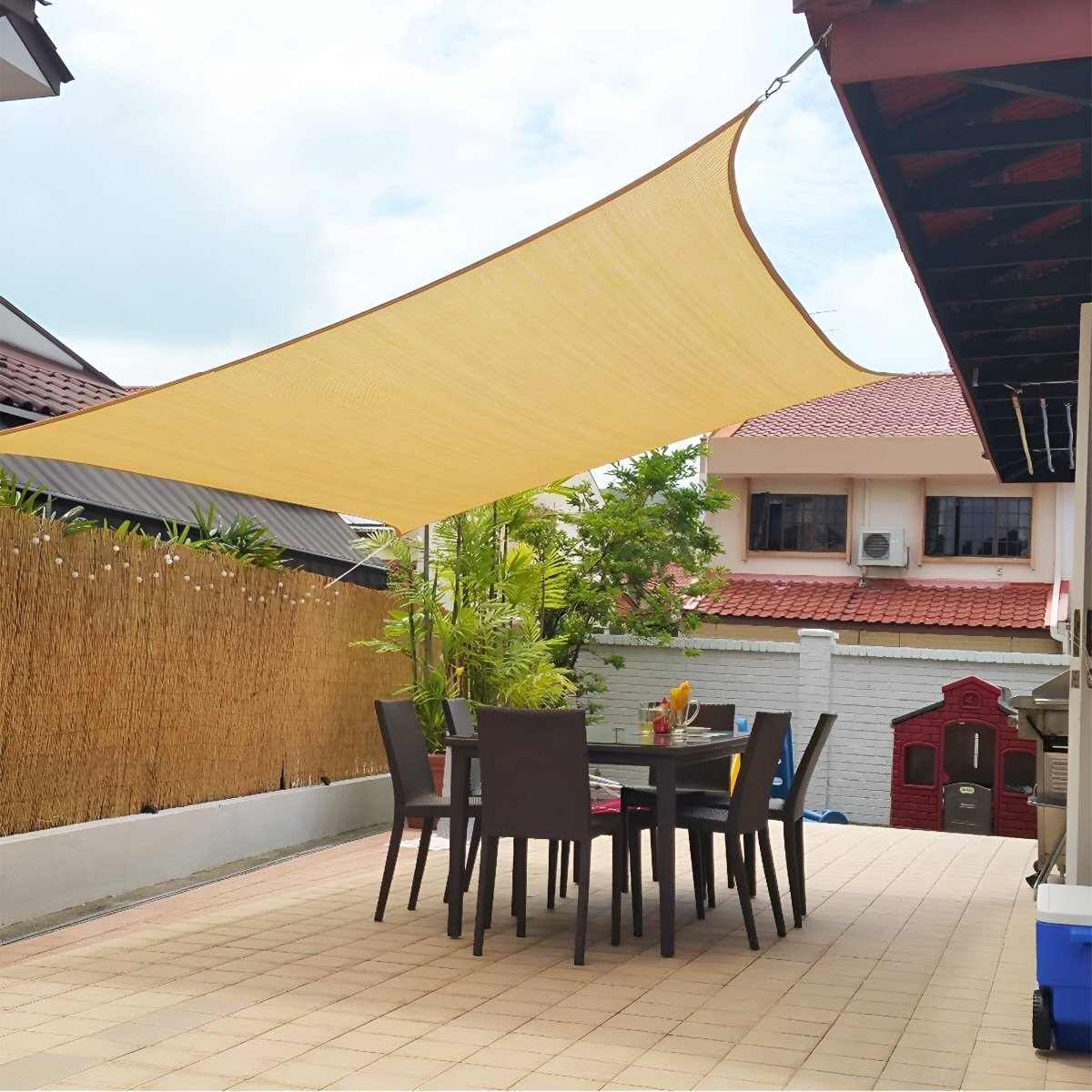 OUTDOORSHADE – Rectangular Sun Umbrella for Balcony and Garden Comfort