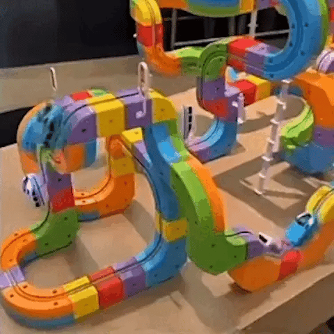 RAILBUILD – 3D Railway Construction Kit for Children with Rechargeable Locomotive