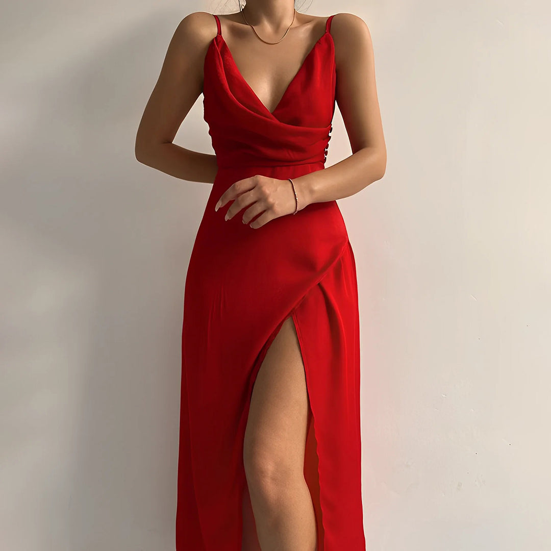 Satin maxi dress with spaghetti straps | Sensual and elegant | Feminine style
