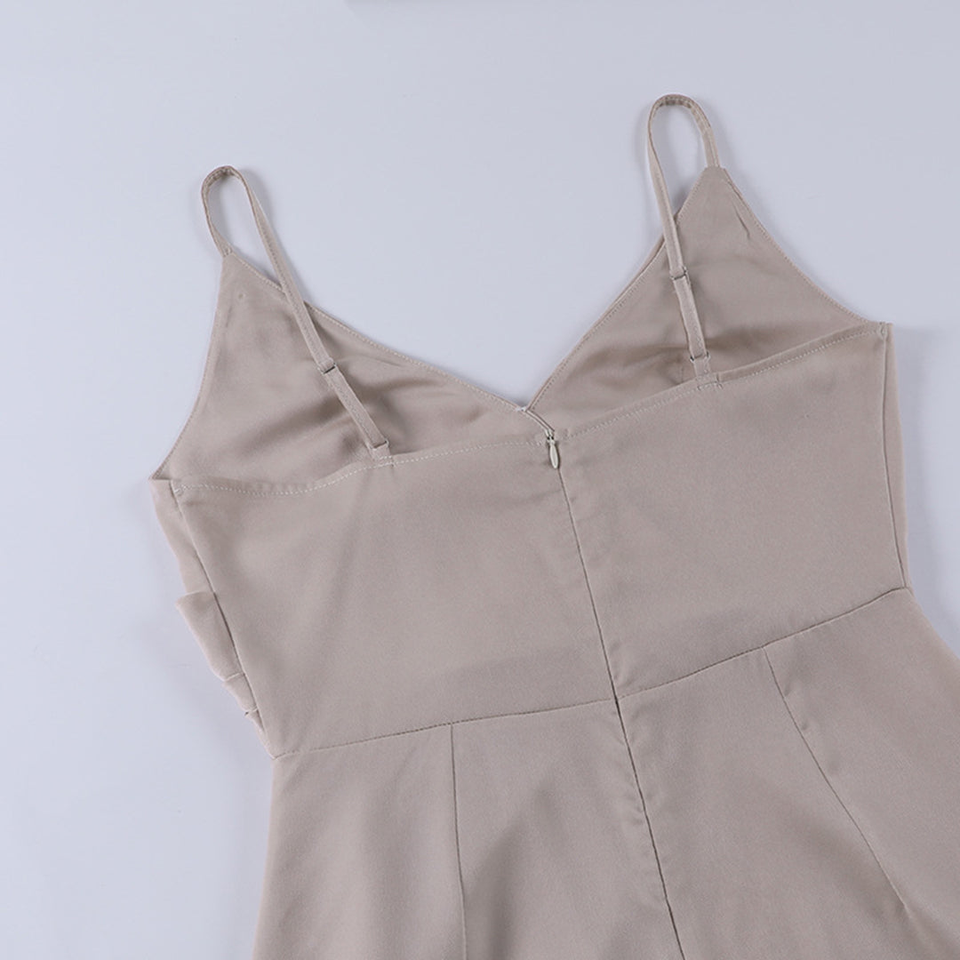 Satin maxi dress with spaghetti straps | Sensual and elegant | Feminine style