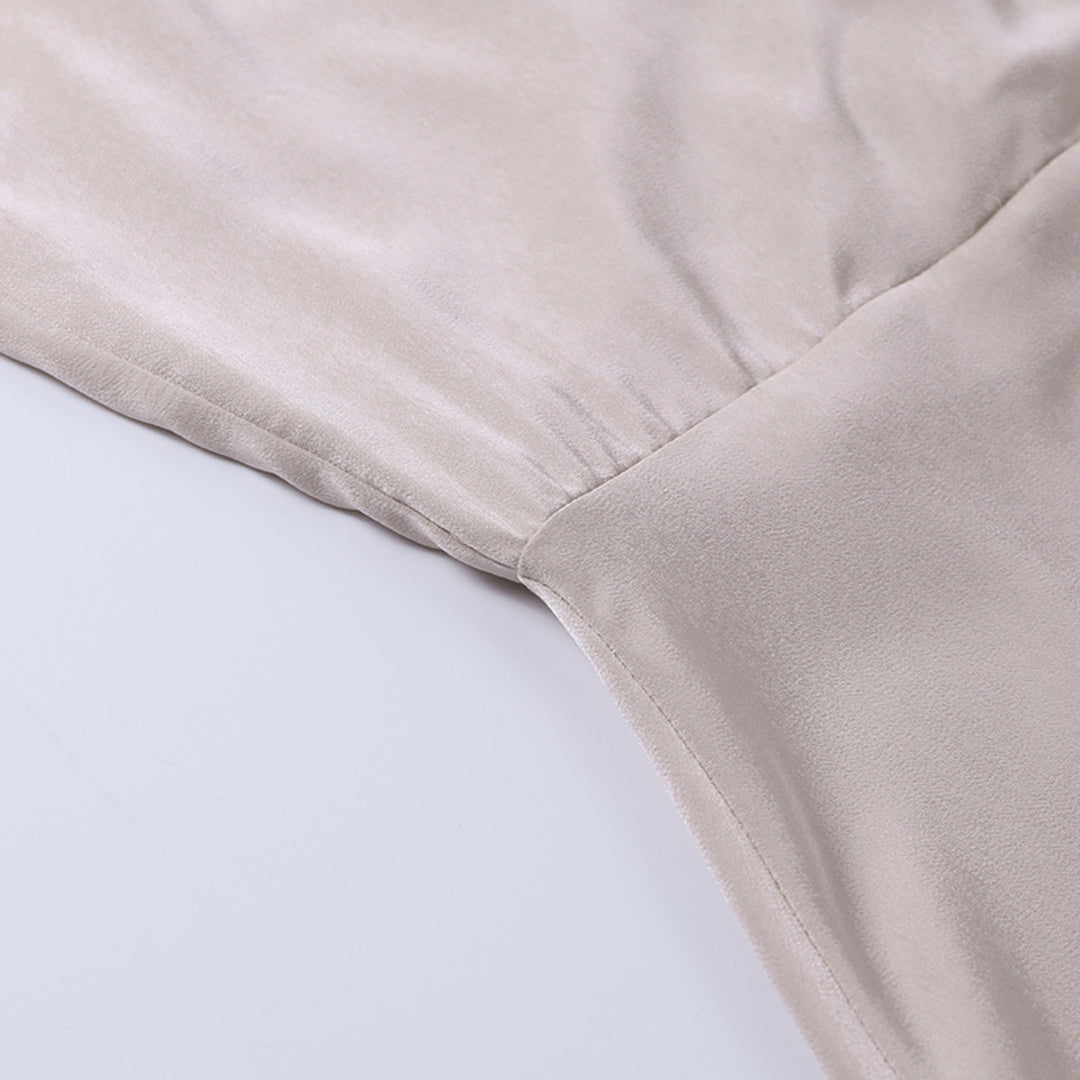 Satin maxi dress with spaghetti straps | Sensual and elegant | Feminine style