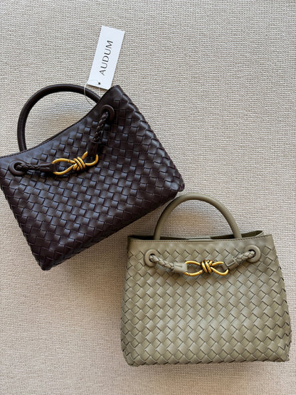 Small Woven Handbag – Compact and Elegant Braided Bag
