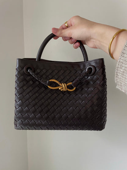 Small Woven Handbag – Compact and Elegant Braided Bag
