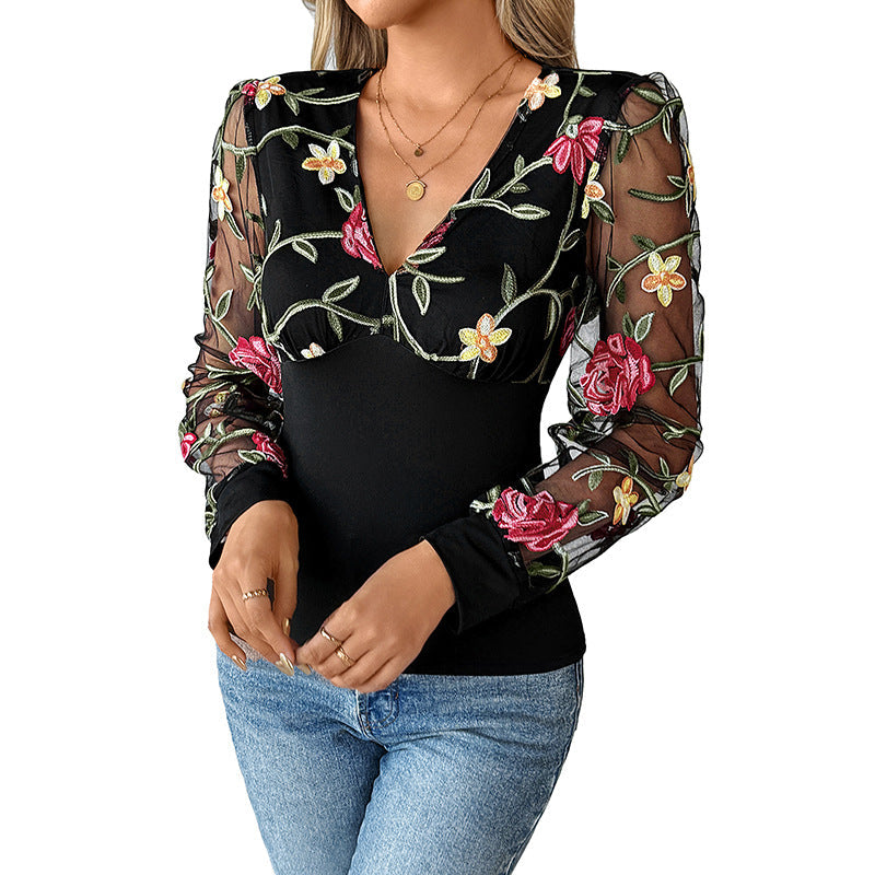 Γυναικεία κομψή μπλούζα με μανίκια από floral δαντέλα