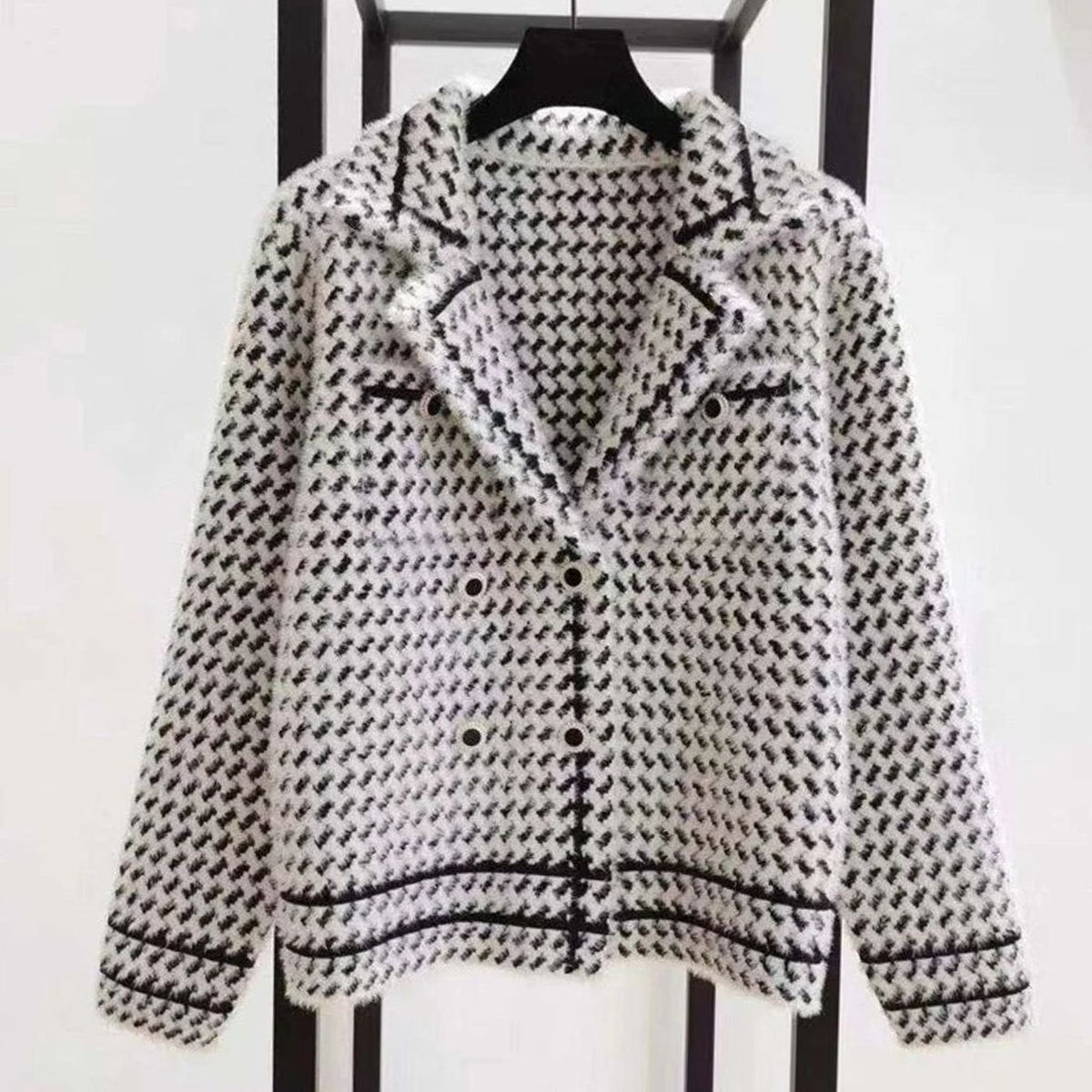 Dámský kardiganový kabát z vlny a kašmíru s kohoutím vzorem a zapínáním na knoflíky