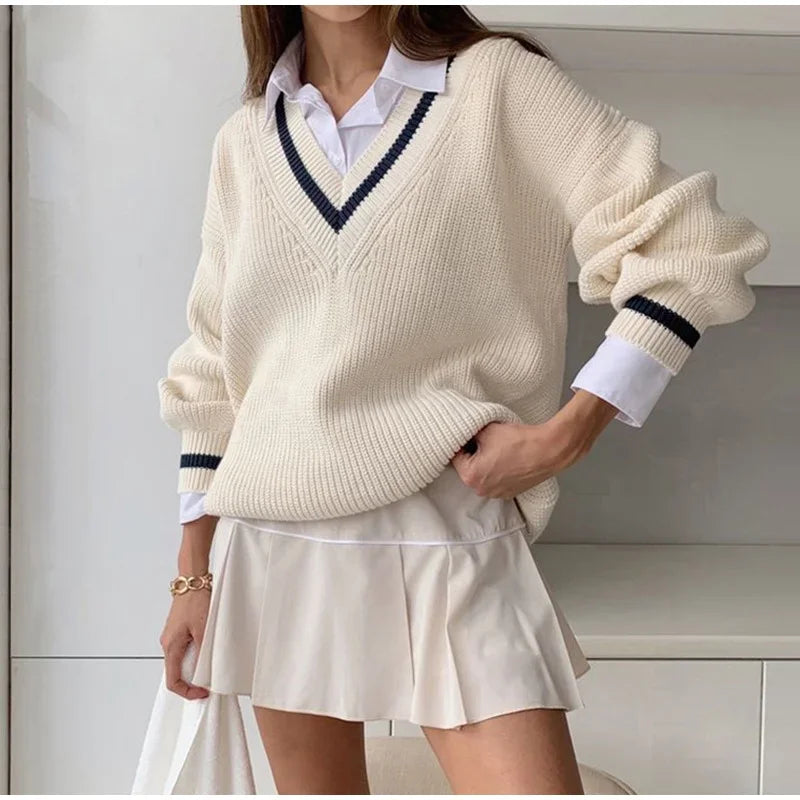 Langærmet vintersweater til kvinder med V-hals - elegance og komfort