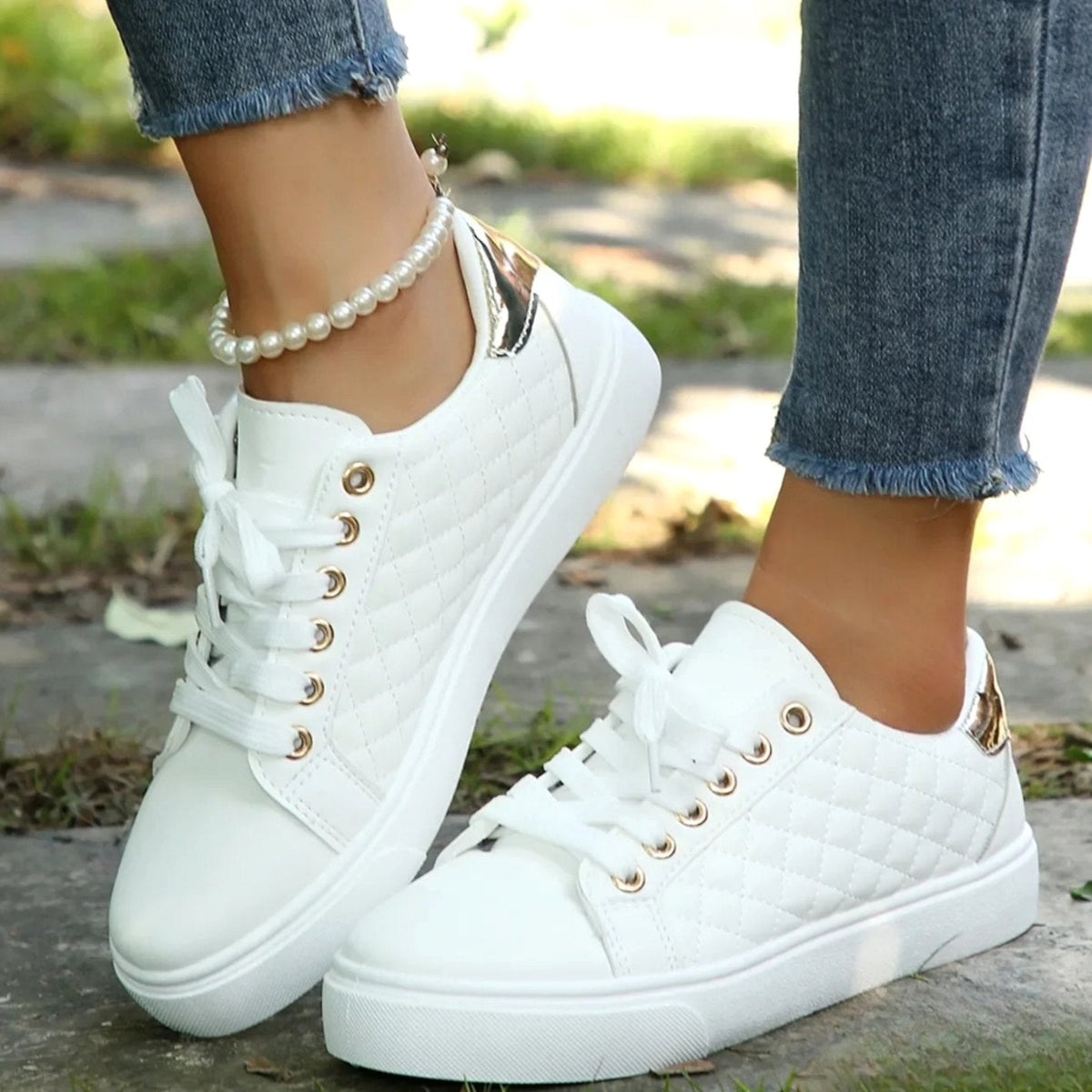 Γυναικεία ορθοπεδικά καπιτονέ sneakers πλατφόρμας με κορδόνια