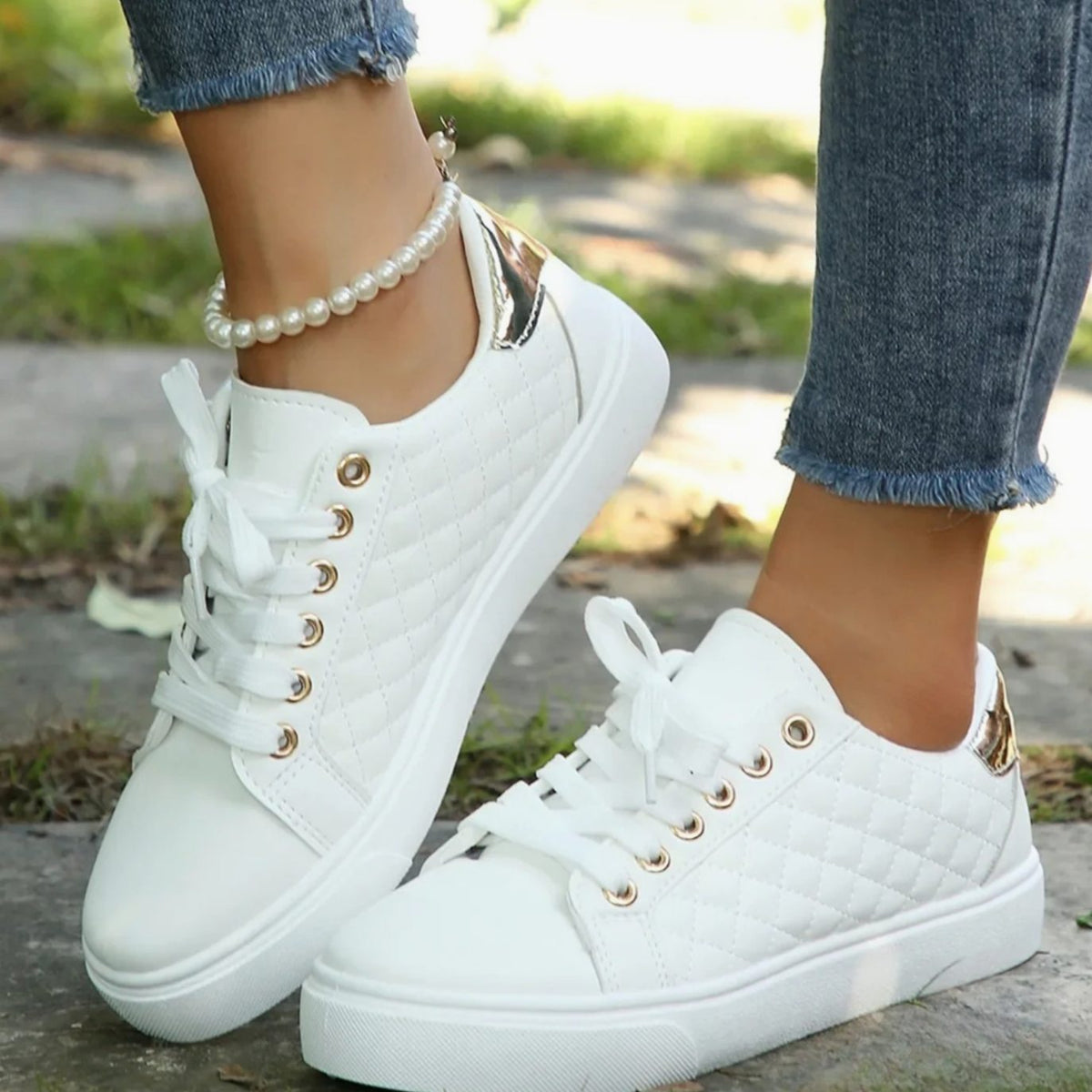 Γυναικεία ορθοπεδικά καπιτονέ sneakers πλατφόρμας με κορδόνια