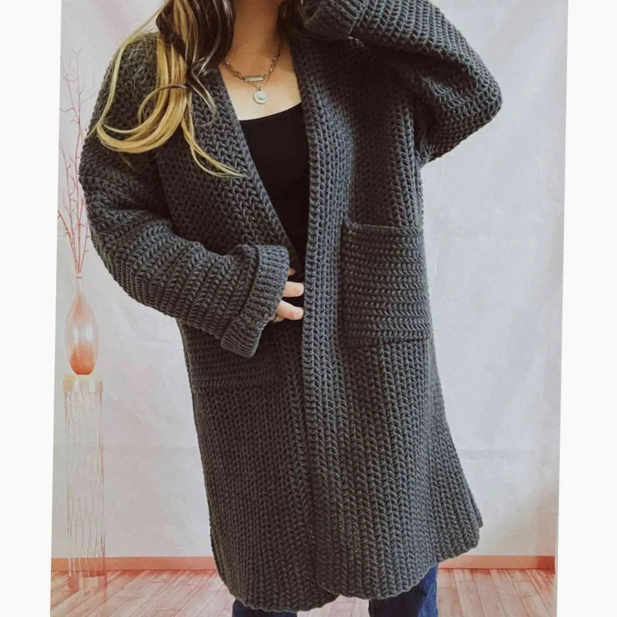 Dámský oversize dlouhý kardigan z hrubého úpletu bez zapínání s kapsami