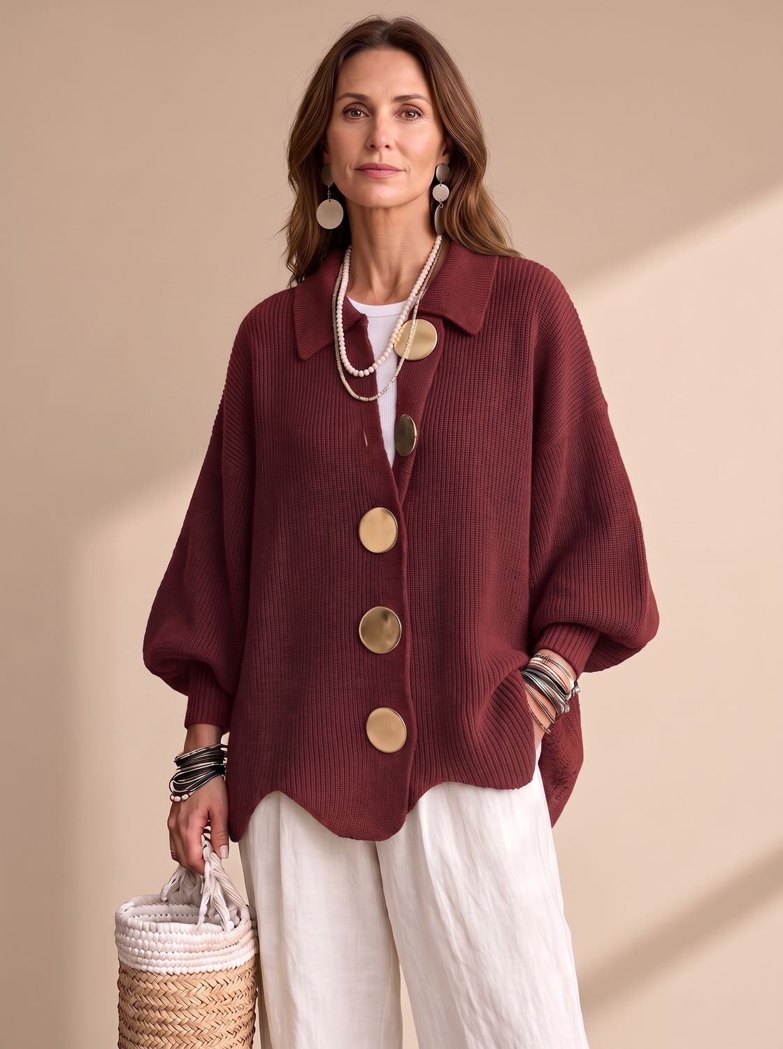 Oversized strikcardigan til kvinder med lanternemønstrede ærmer og guldfarvede knapper