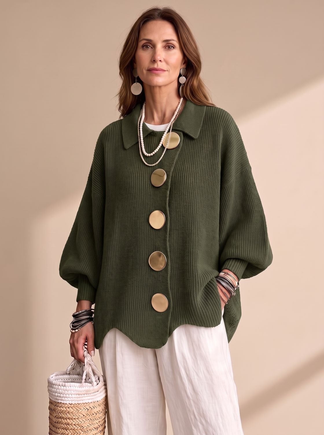 Oversized strikcardigan til kvinder med lanternemønstrede ærmer og guldfarvede knapper