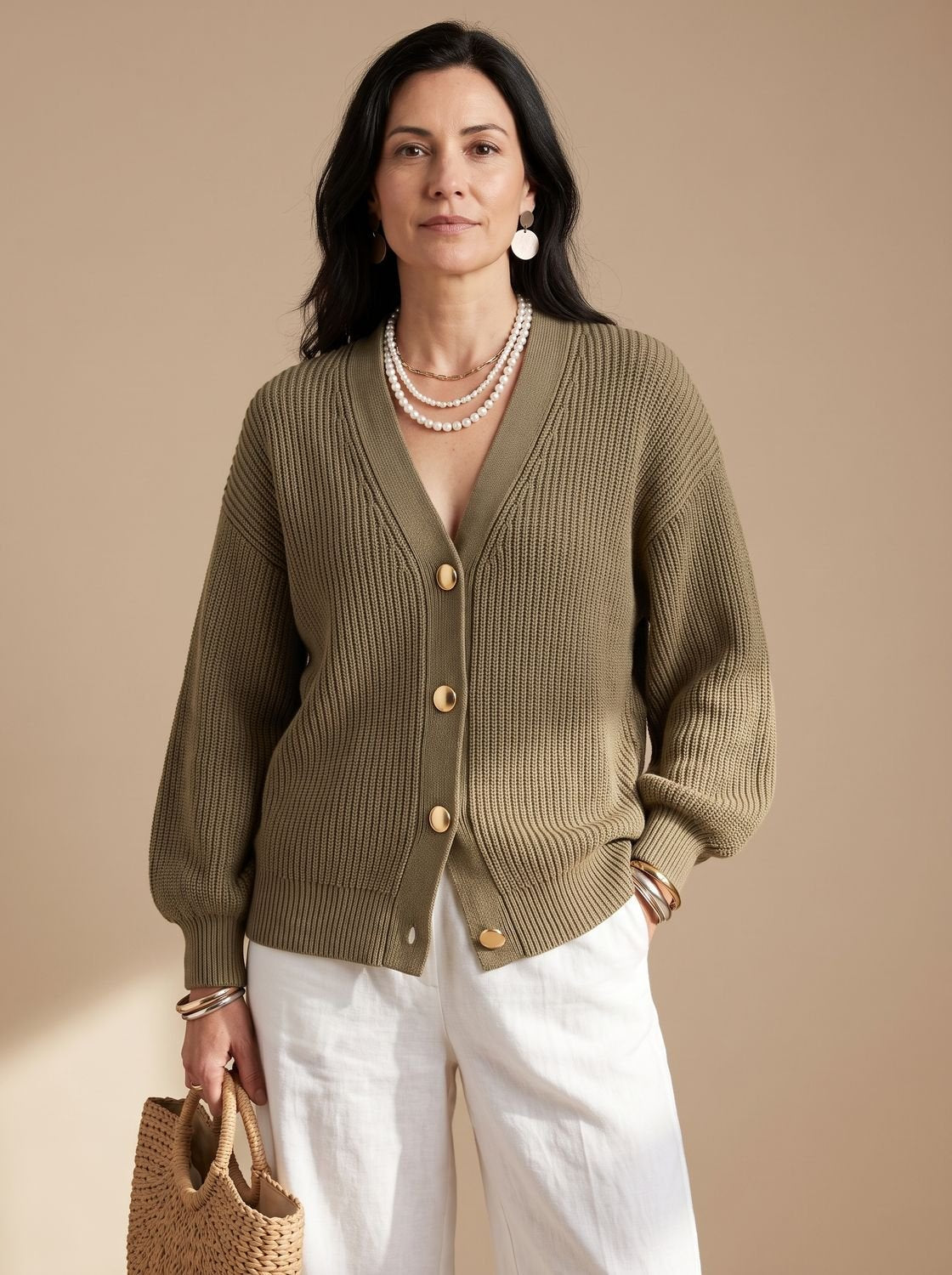 Oversized strikcardigan til kvinder med lanternemønstrede ærmer og guldfarvede knapper