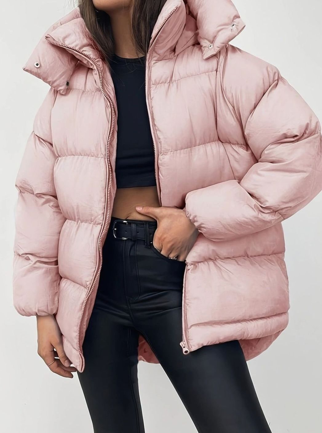 Oversized dunjakke til kvinder med lynlås og opretstående krave
