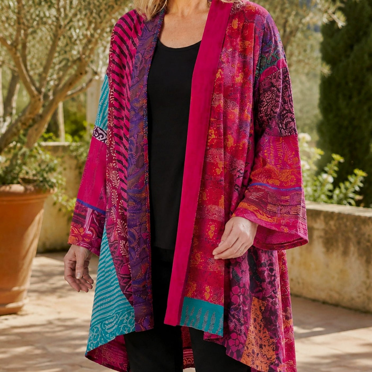 Γυναικεία μακριά ζακέτα με patchwork, ανοιχτή μπροστά και με φαρδιά μανίκια