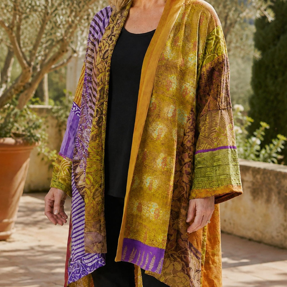 Γυναικεία μακριά ζακέτα με patchwork, ανοιχτή μπροστά και με φαρδιά μανίκια