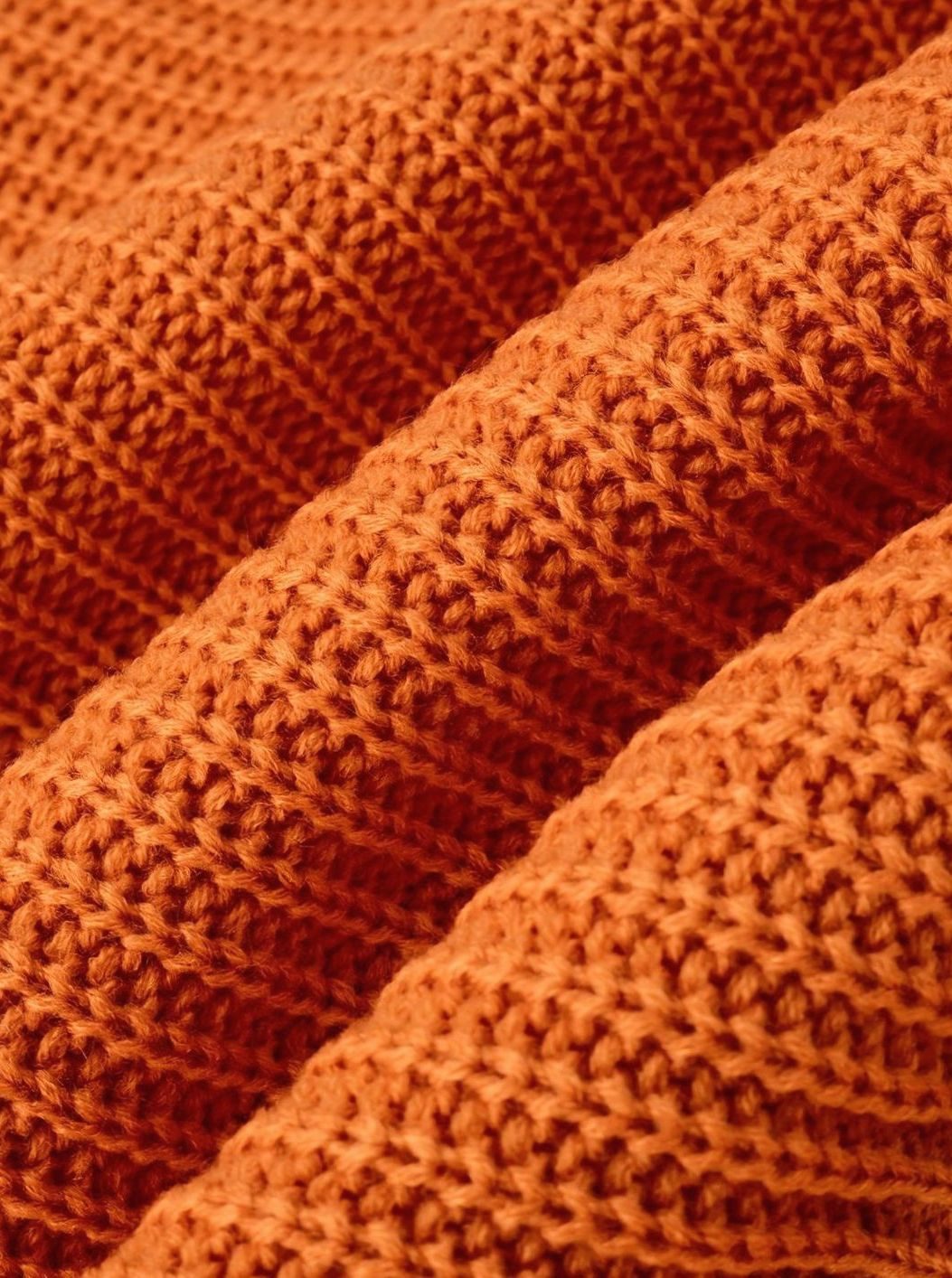 Strikket sweater til kvinder i afslappet pasform med ribstruktur og fold-over-krave